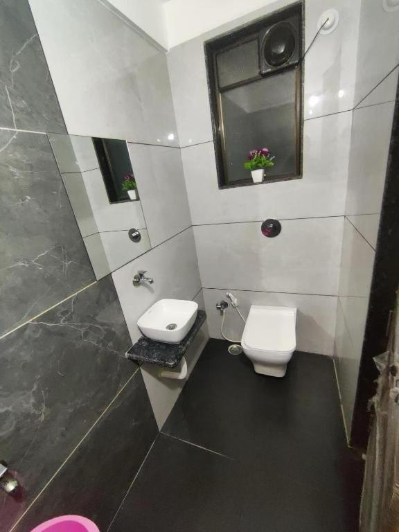 Hotel Shree Sai شيردي المظهر الخارجي الصورة