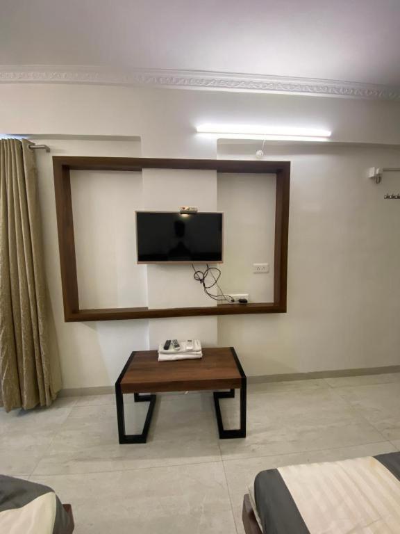 Hotel Shree Sai شيردي المظهر الخارجي الصورة