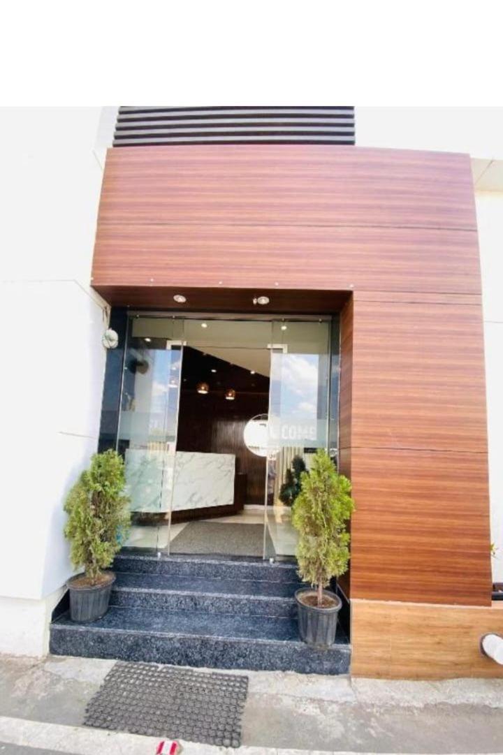 Hotel Shree Sai شيردي المظهر الخارجي الصورة